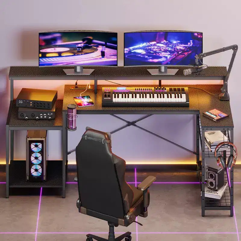 Bureau de jeu 71,5 pouces avec prise de courant, bureau d'ordinateur en L avec support pour moniteur, table de joueur d'angle avec étagère réglable et crochet pour casque